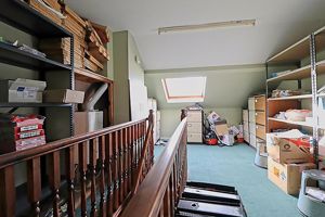 Second Floor Loft Room- click for photo gallery